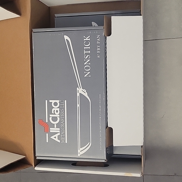 All Clad 2 piece cookware set - Picture 2 of 6